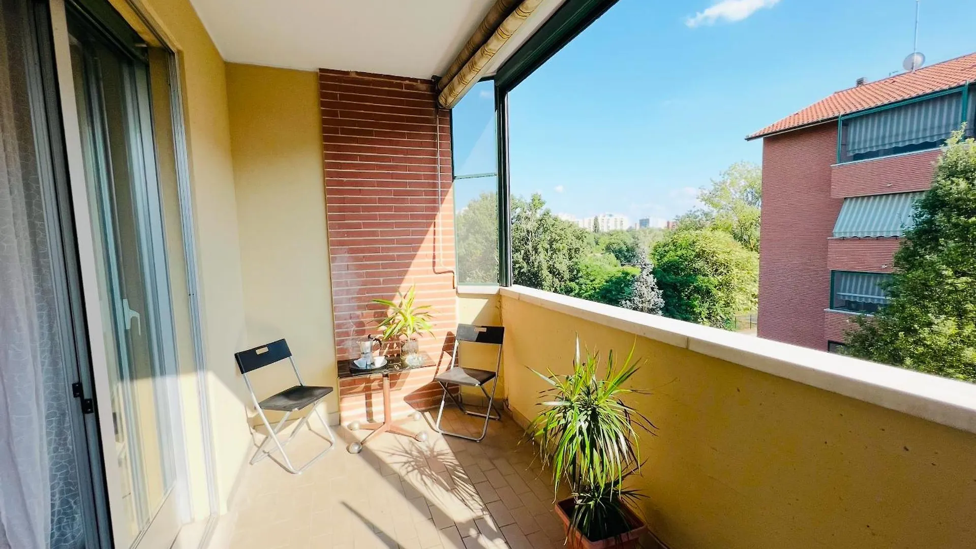 Milan Very Large Apartment With Terraces In Navigli 0*,